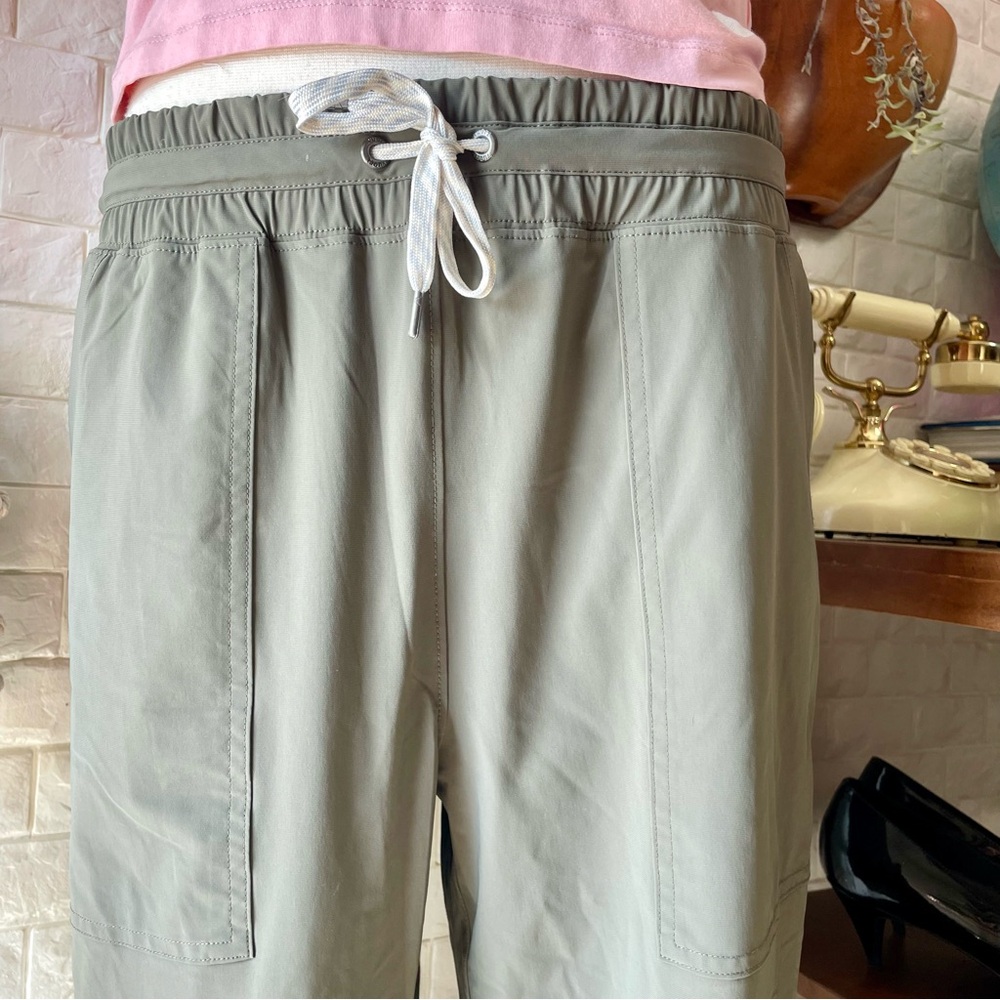 SOLD vuori Miles Jogger in Green Size Large - Picture 7 of 16